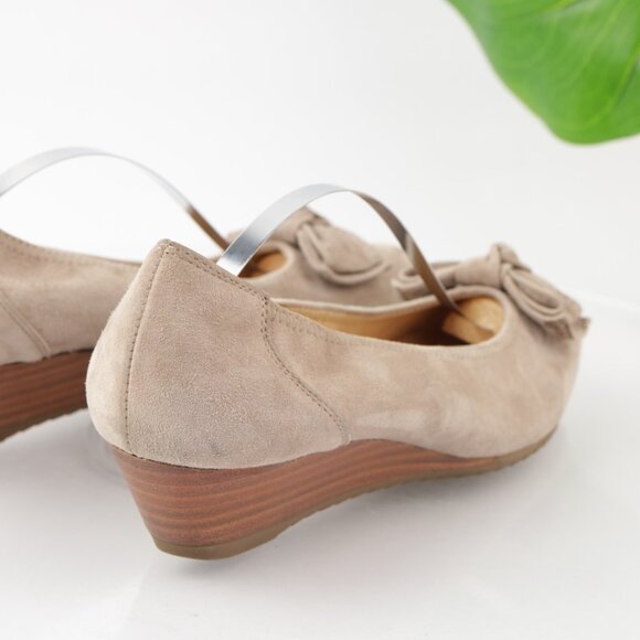 Paul Green Womens Nola Slip On Shoes Size 10 Tan Suede Rose Gold Low Wedge Bows - Picture 3 of 15